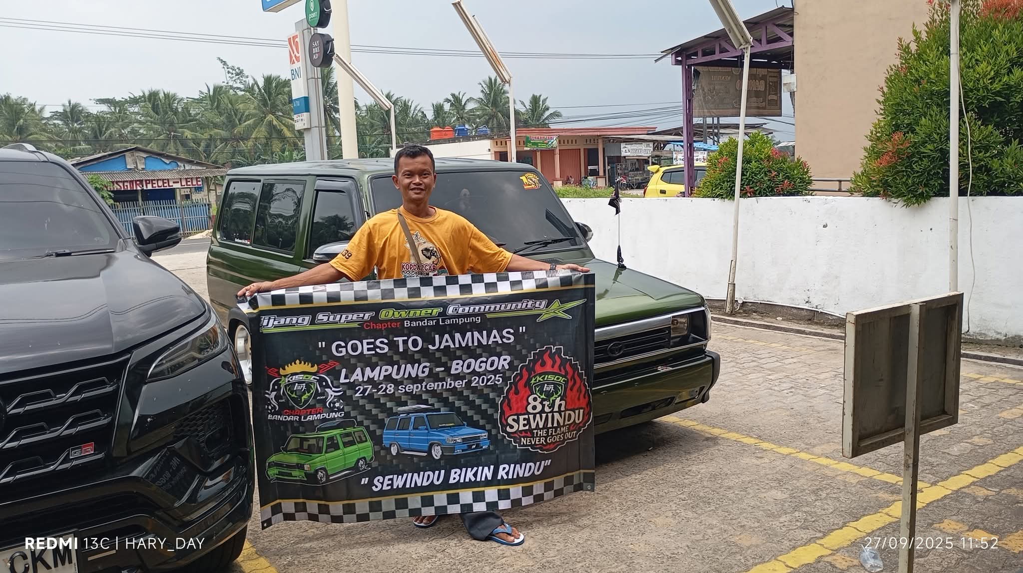 Foto kegiatan komunitas mobil