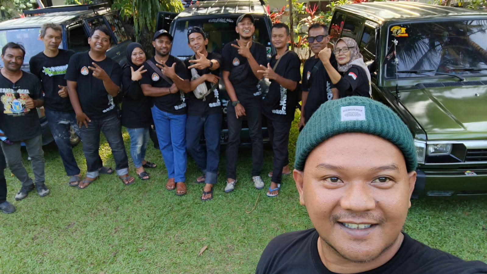 Foto kegiatan komunitas mobil